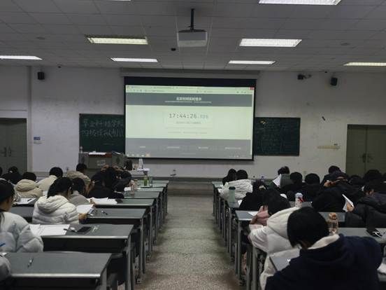 98AEC0C7968FEDED6A86E34910539681